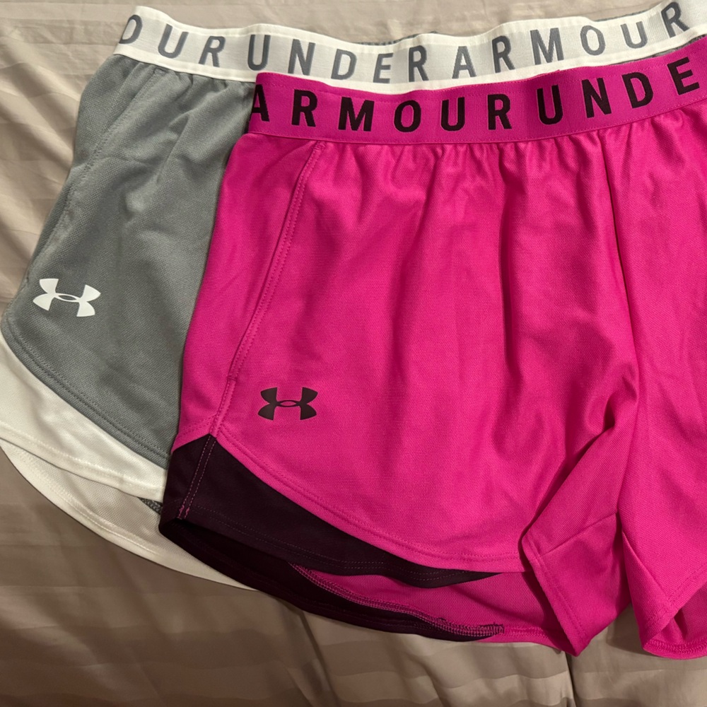 Under armor shorts bundle. Size large NWT.